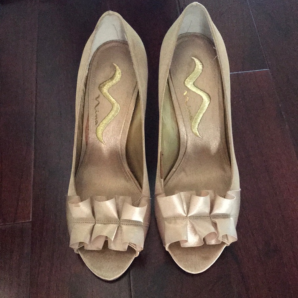 Worn once - Nina Size 6